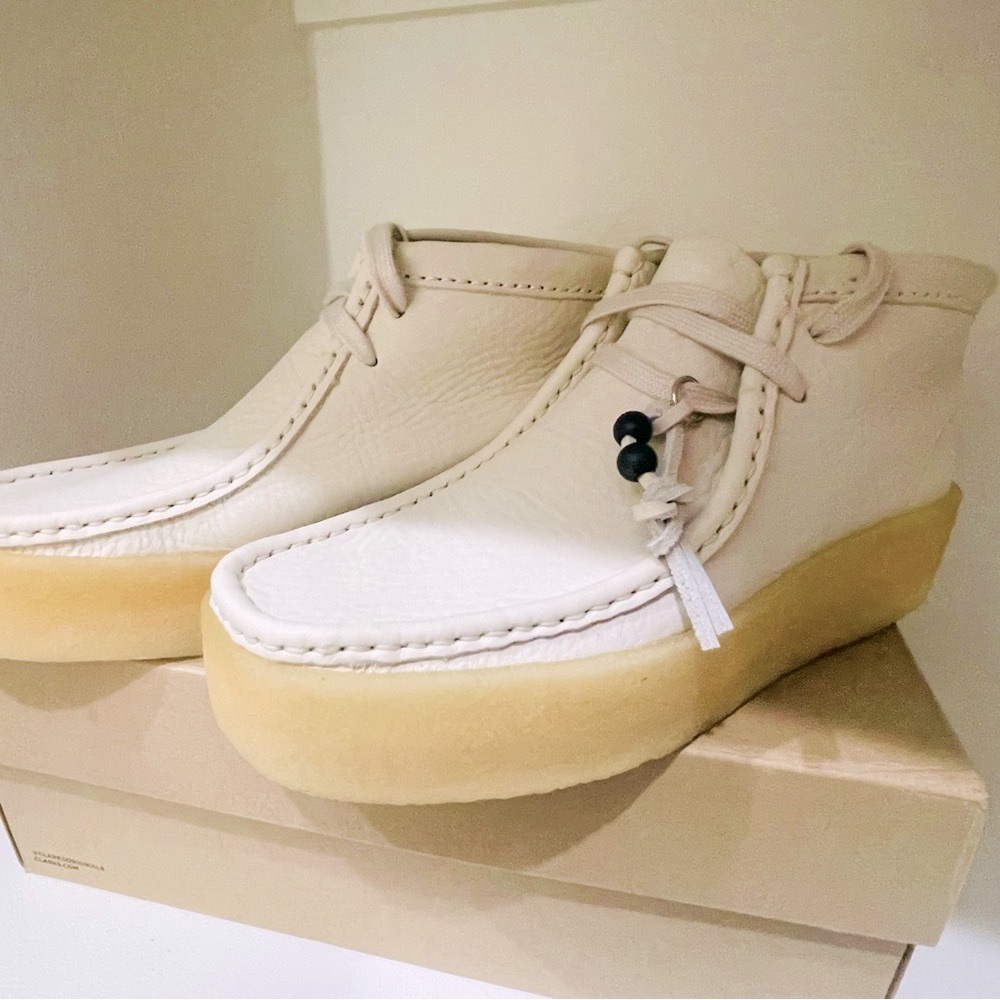 Free People Wallabee Cup Clarks White Ankle Nubuck Leather Boots New w/box